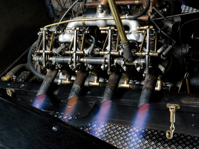 Machine pipes valves metal tray free wallpaper - medium preview image
