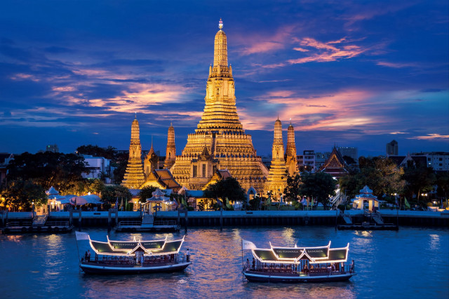 Boats docked large building dusk free wallpaper - medium preview image