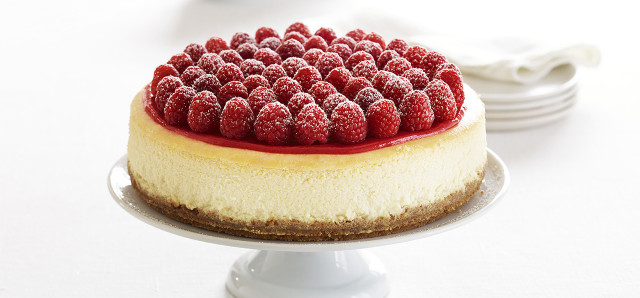 Cake raspberries top plate table free wallpaper - medium preview image