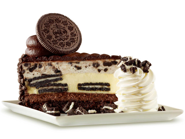 Cake oreo white plate fineart free wallpaper - medium preview image