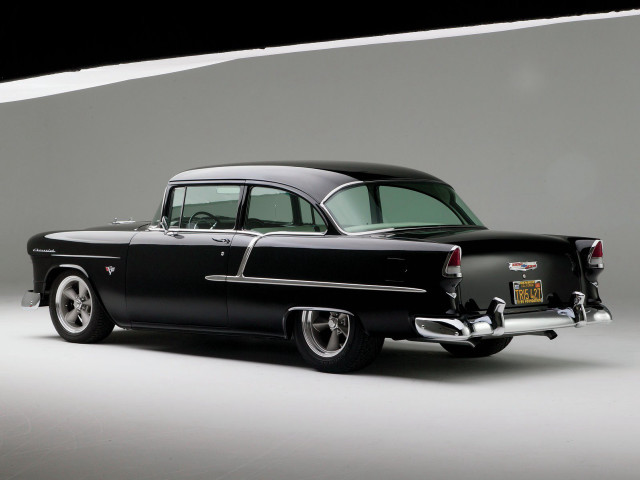 Black car white room white free wallpaper - medium preview image