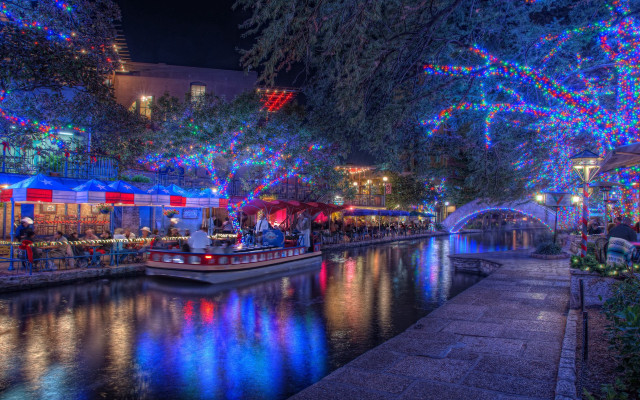 Boat river night christmas lights free wallpaper - medium preview image
