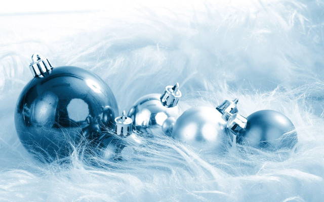 Silver ornaments white fur feather free wallpaper - medium preview image