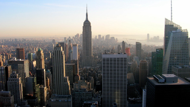 City skyline tall buildings river #6 free wallpaper - medium preview image