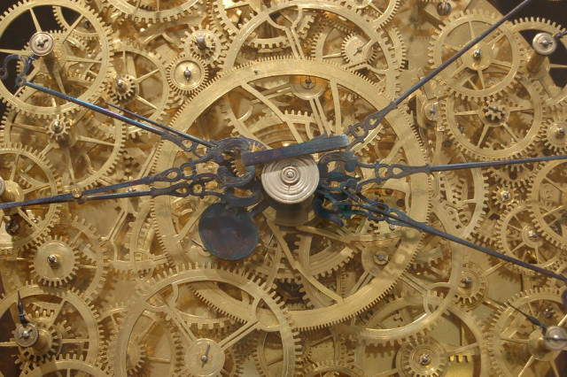 Clock gears clockface side view free wallpaper - medium preview image