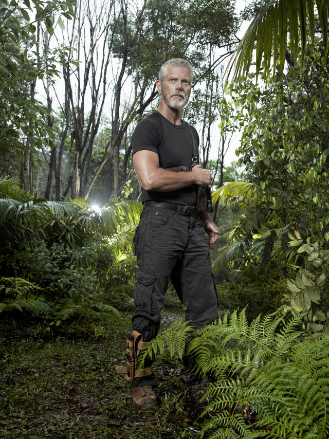 Man forest gun jungle trees free wallpaper - medium preview image