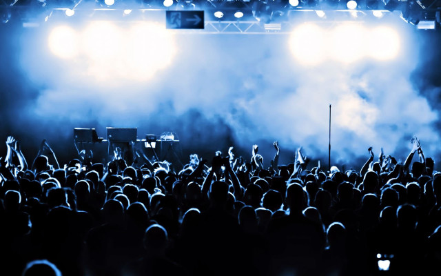 Concert crowd hands up stage #5 free wallpaper - medium preview image
