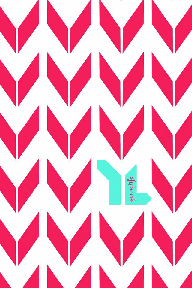 Pink white pattern blue arrow free wallpaper - medium preview image