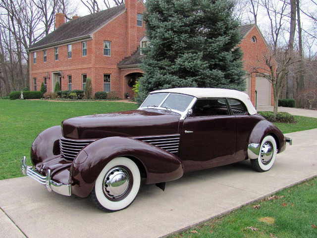 Classic car sidewalk house tree free wallpaper - medium preview image
