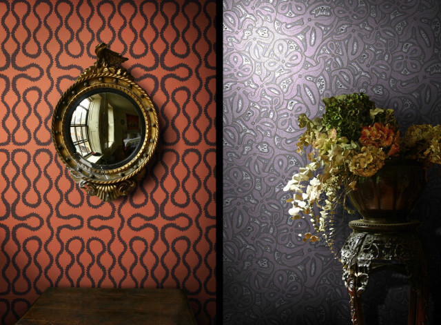 Mirror vase flowers table wallpapered free wallpaper - medium preview image