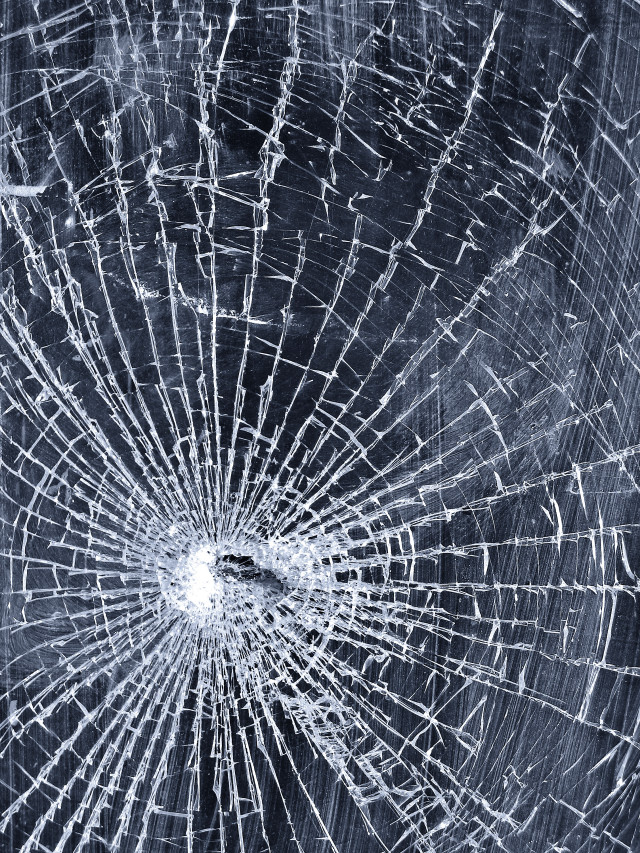 Cracked glass window black background free wallpaper - medium preview image