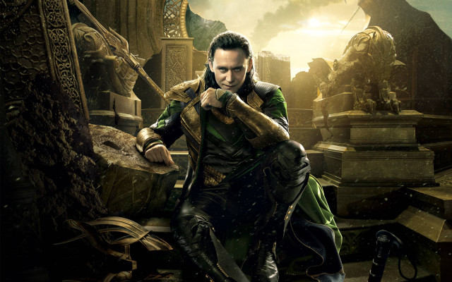 Man green gold outfit statue free wallpaper - medium preview image