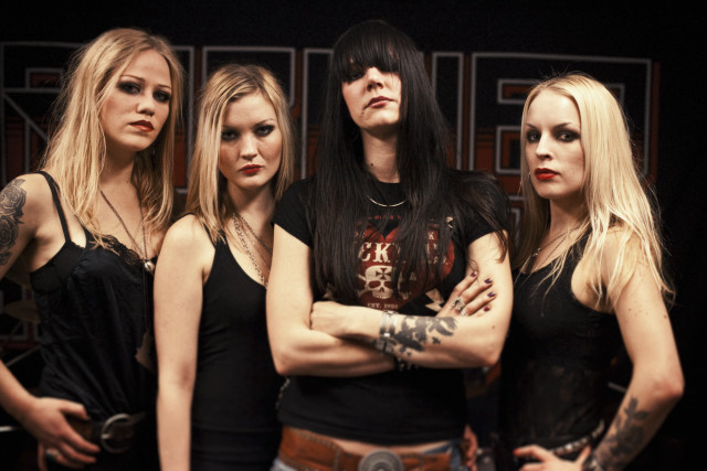 Women group black background room free wallpaper - medium preview image