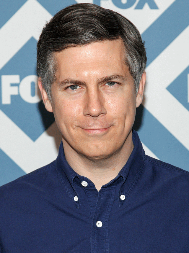 Man blue shirt posing fox free wallpaper - medium preview image