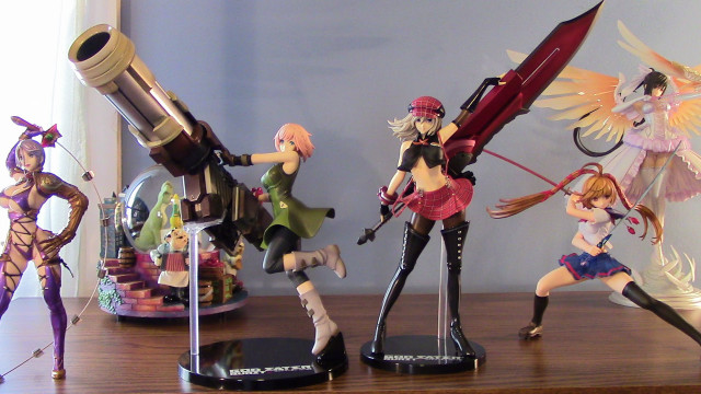 Anime figurines telescope table group free wallpaper - medium preview image