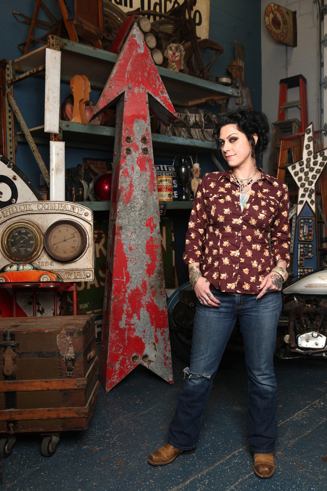 Woman red arrow shelf room free wallpaper - medium preview image