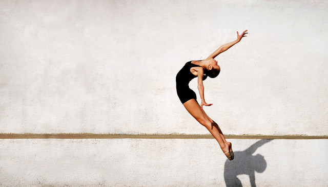 Woman black leotard split skateboard free wallpaper - medium preview image