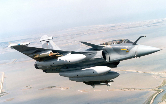 Fighter jet desert landscape sky free wallpaper - medium preview image
