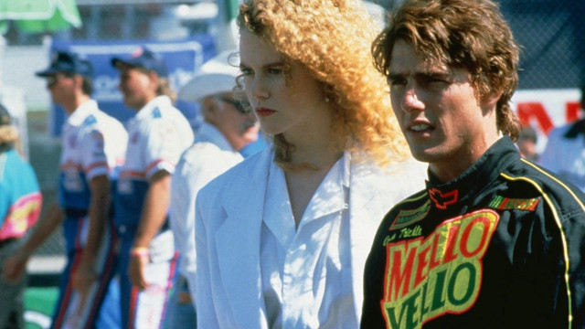 Man woman crowd racing gear free wallpaper - medium preview image