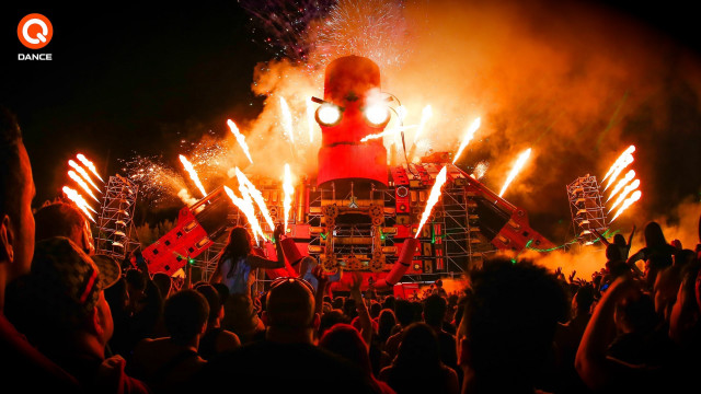 Crowd fireworks night red hydrant free wallpaper - medium preview image