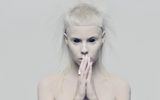 White hair surprised cyberpunk daphne free wallpaper - medium preview image