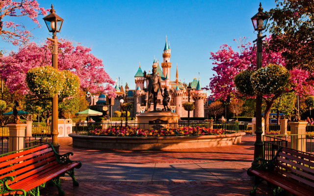 Castle fountain park bench autumn free wallpaper - medium preview image