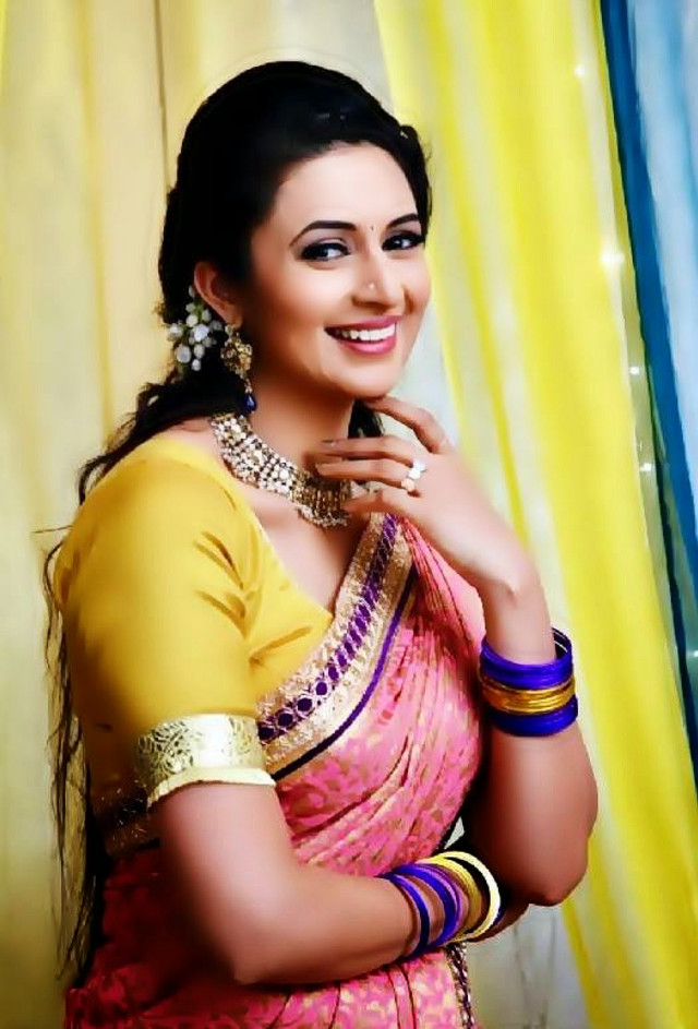 Woman sari smile yellow curtain free wallpaper - medium preview image