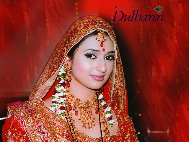 Bridal woman red gold jewelry free wallpaper - medium preview image