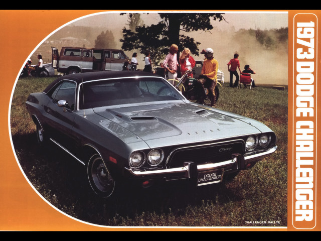 Car parked field people truck free wallpaper - medium preview image