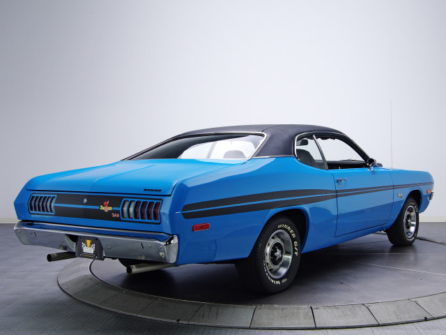 Blue car museum display white free wallpaper - medium preview image