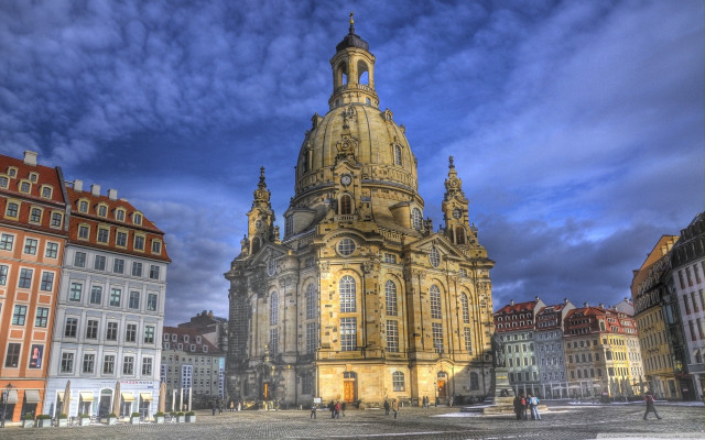 Large building tower clock city #2 free wallpaper - medium preview image