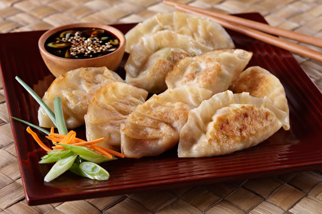 Dumplings plate dipping sauce chopsticks free wallpaper - medium preview image
