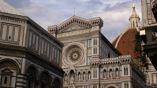 Large cathedral clock tower side free wallpaper - medium preview image