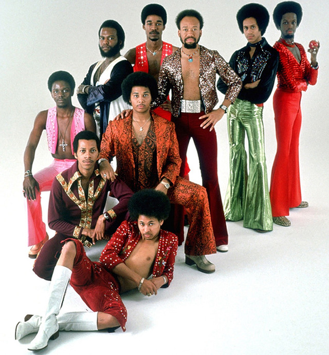 Colorful group photo men women free wallpaper - medium preview image