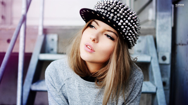 Woman hat sitting stepcase hairbrush free wallpaper - medium preview image