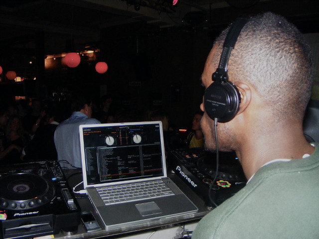 Man headphones laptop party djs free wallpaper - medium preview image