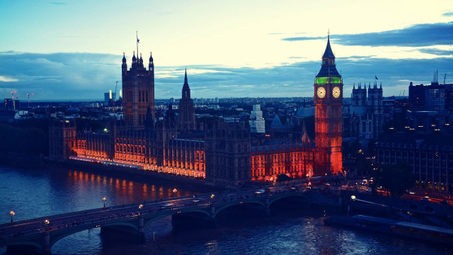 Clocktower bridge river night cityscape free wallpaper - medium preview image