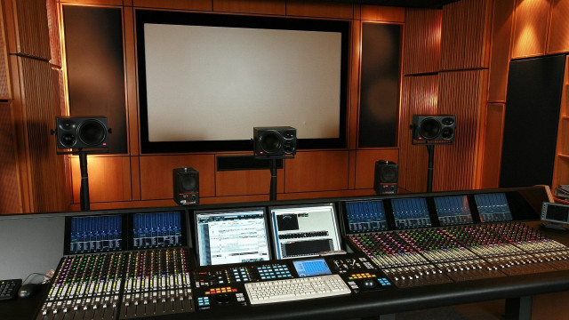Control room sound equipment large free wallpaper - medium preview image