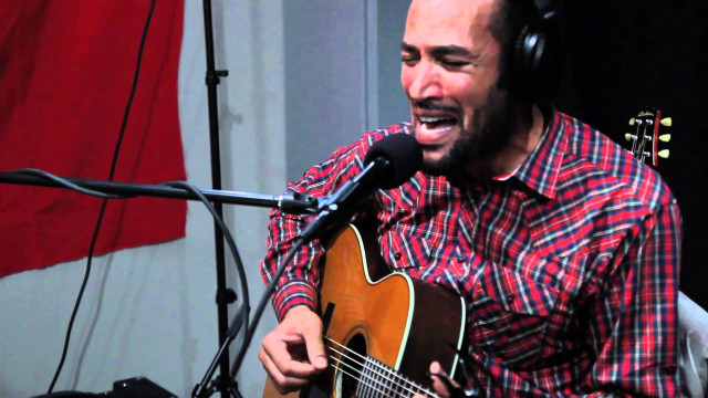 Andrew boog faithfull guitar microphone free wallpaper - medium preview image