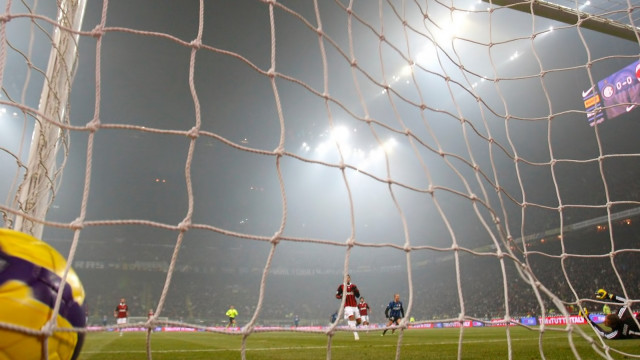 Soccer goalie air ball net free wallpaper - medium preview image