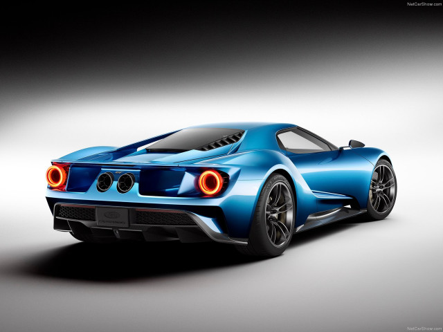 Blue sports car studio rendering #2 free wallpaper - medium preview image