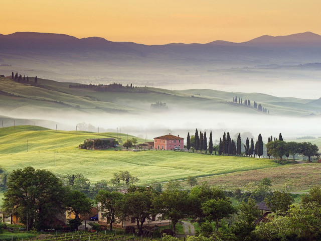 Green field house foggy sky free wallpaper - medium preview image