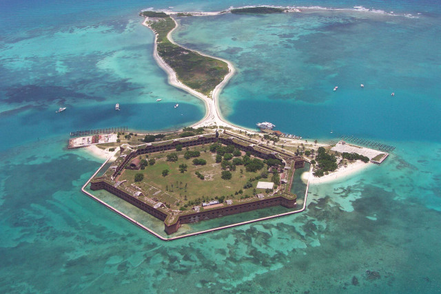 Aerial fort ocean walkway island free wallpaper - medium preview image