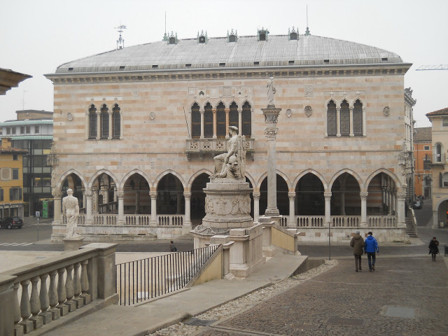 Large building statue people fence free wallpaper - medium preview image
