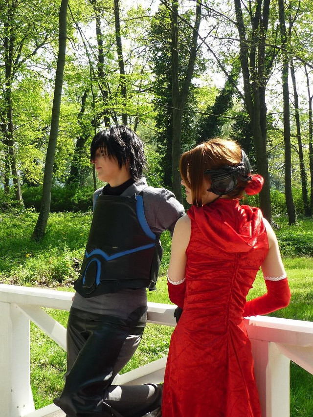 Couple people fence costume masks free wallpaper - medium preview image