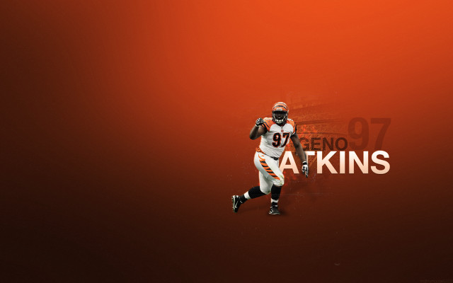Football player running ball ten free wallpaper - medium preview image