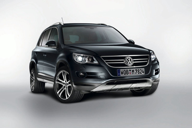 Black suv studio shot white free wallpaper - medium preview image