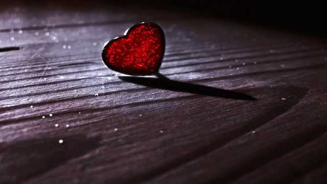 Heart shaped object wooden table free wallpaper - medium preview image