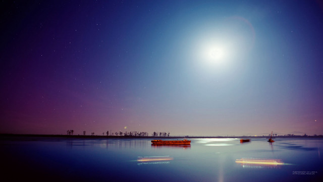 Full moon water boats trees free wallpaper - medium preview image