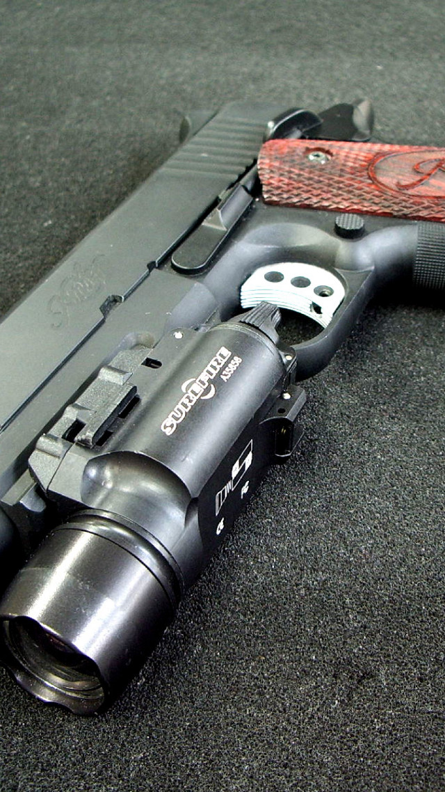 Gun red black grip black free wallpaper - medium preview image